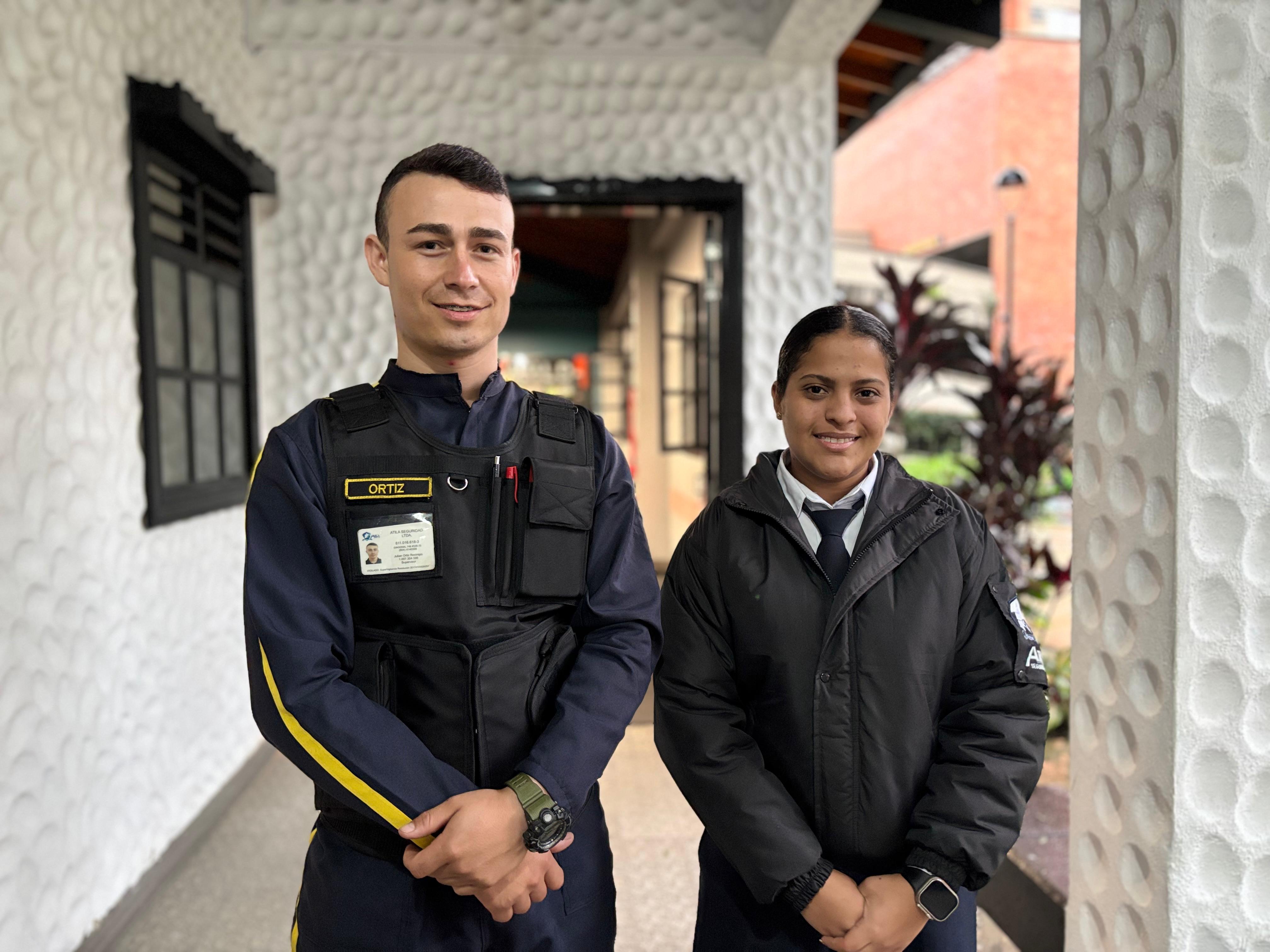 Equipo de guardias de seguridad ATILA
